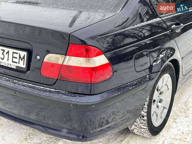 Седан BMW 3 Series 2003 в Черновцах
