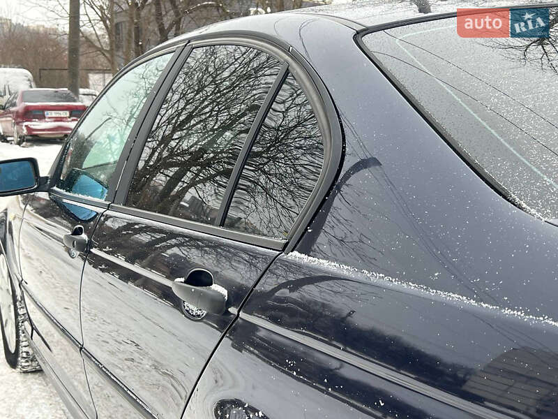 Седан BMW 3 Series 2003 в Черновцах
