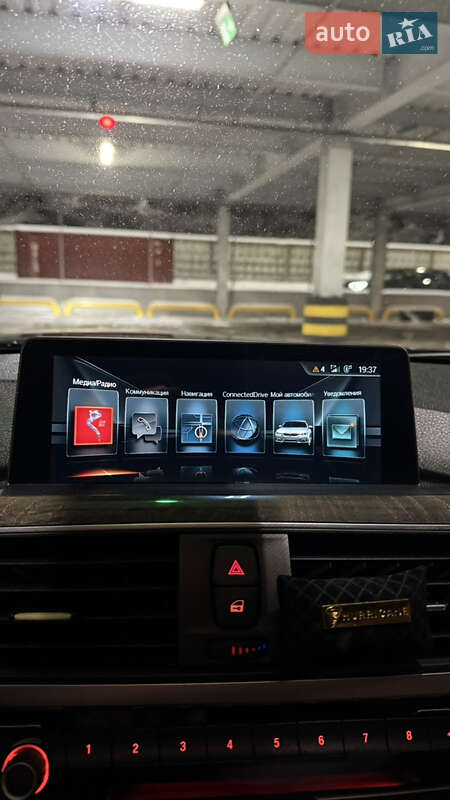 Седан BMW 3 Series 2016 в Киеве