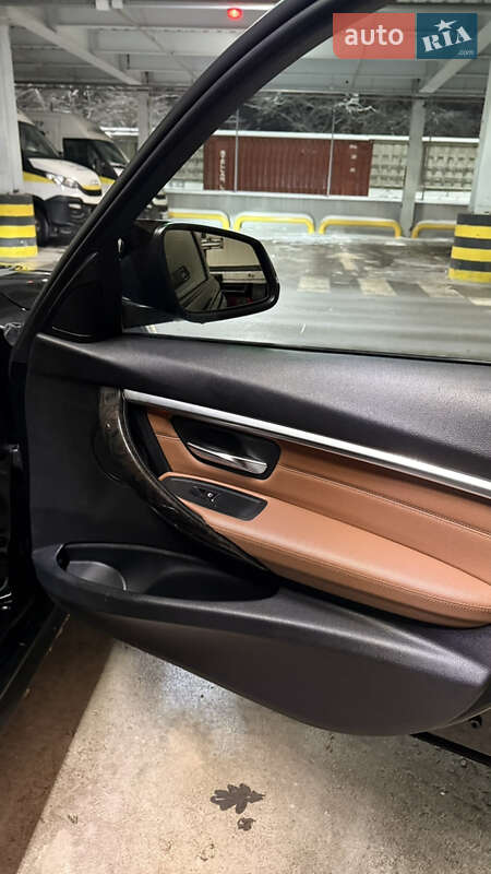 Седан BMW 3 Series 2016 в Киеве