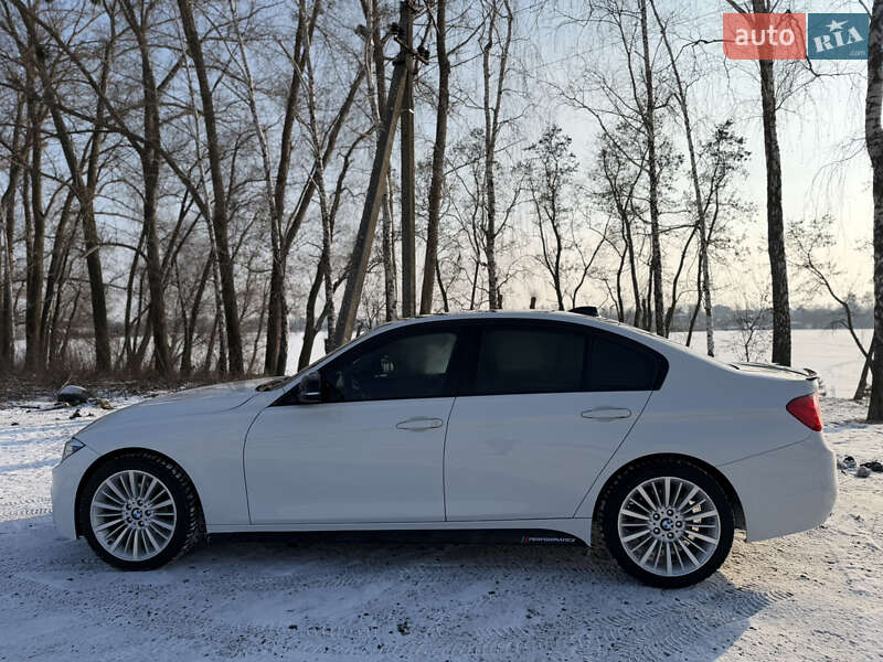 Седан BMW 3 Series 2014 в Сумах