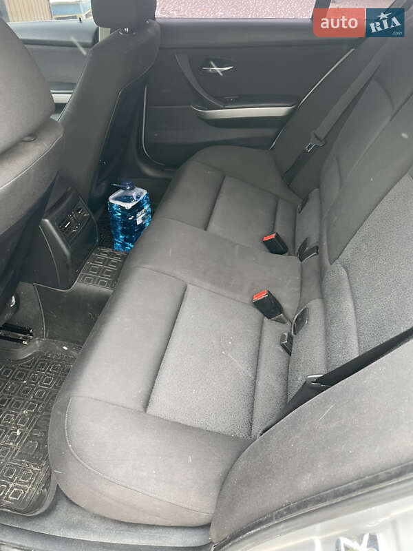 Седан BMW 3 Series 2005 в Николаеве