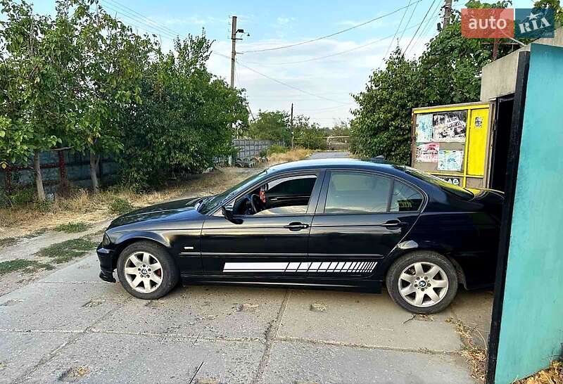 Седан BMW 3 Series 1999 в Черноморске
