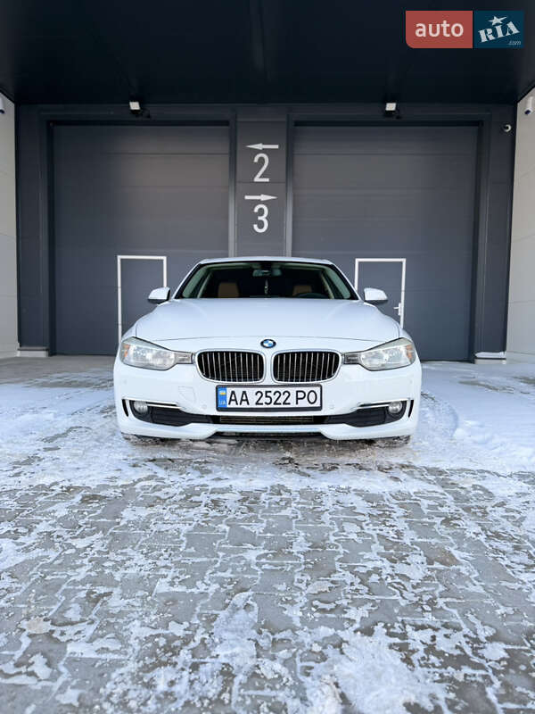 Седан BMW 3 Series 2013 в Киеве