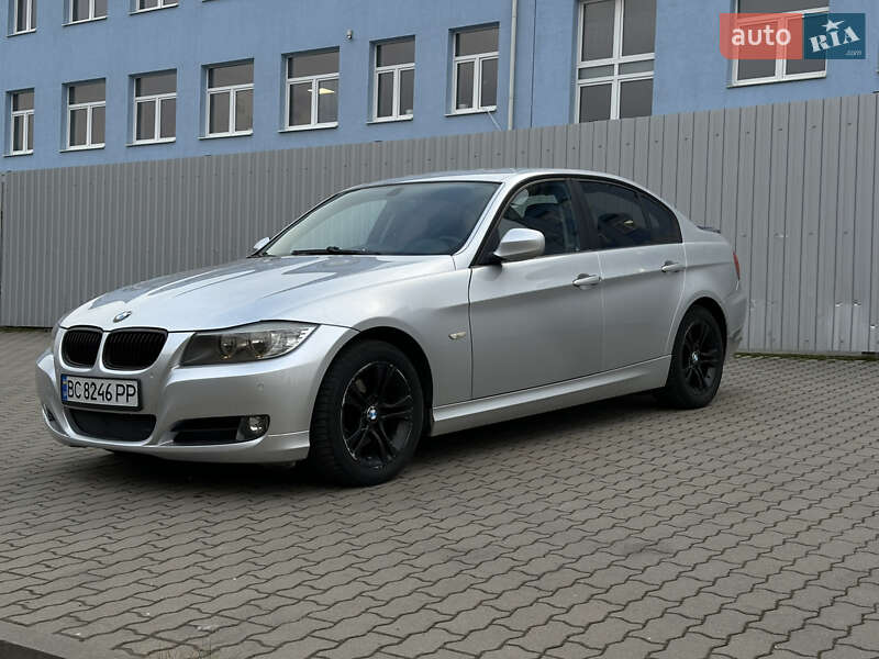 Седан BMW 3 Series 2009 в Яворове