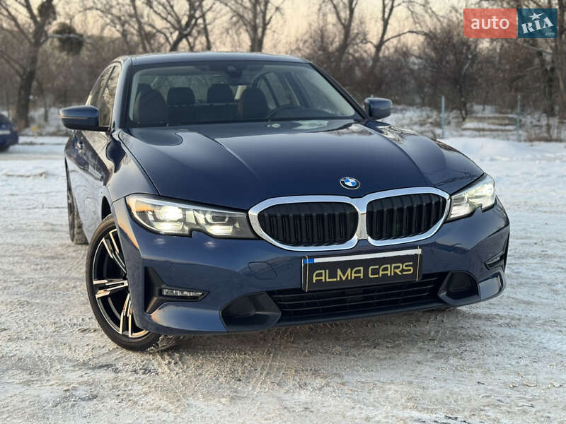 Седан BMW 3 Series 2022 в Киеве