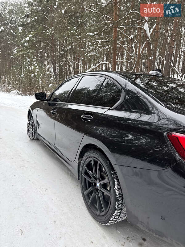 Седан BMW 3 Series 2019 в Ровно