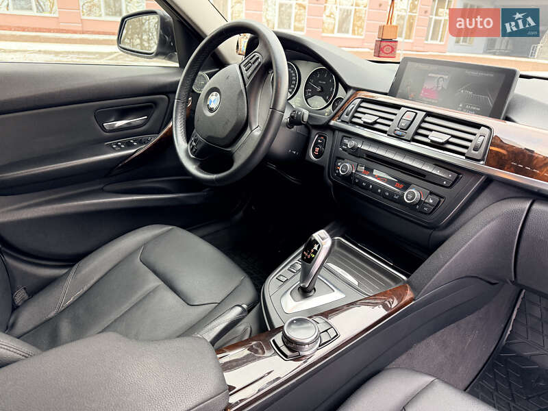 Седан BMW 3 Series 2014 в Одессе