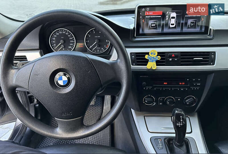 Седан BMW 3 Series 2005 в Одессе
