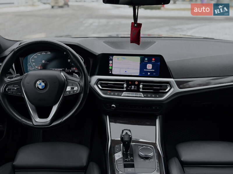 Седан BMW 3 Series 2019 в Одессе