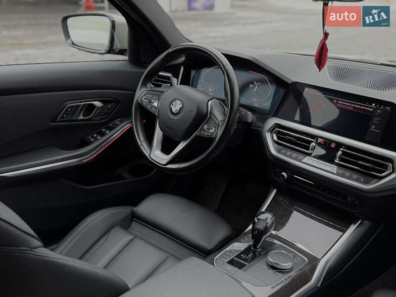 Седан BMW 3 Series 2019 в Одессе