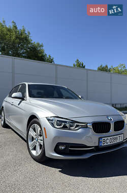 Седан BMW 3 Series 2015 в Львові