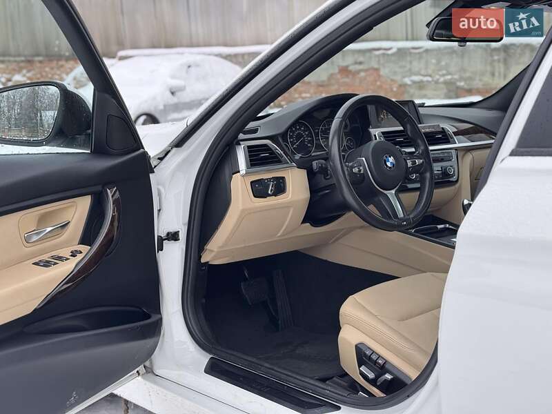 Седан BMW 3 Series 2016 в Киеве