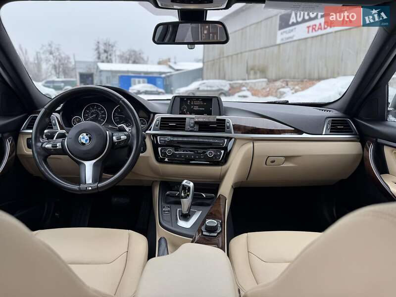 Седан BMW 3 Series 2016 в Киеве