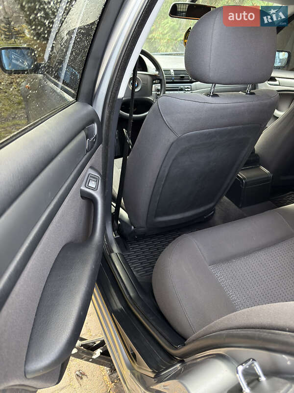 Универсал BMW 3 Series 2005 в Городке