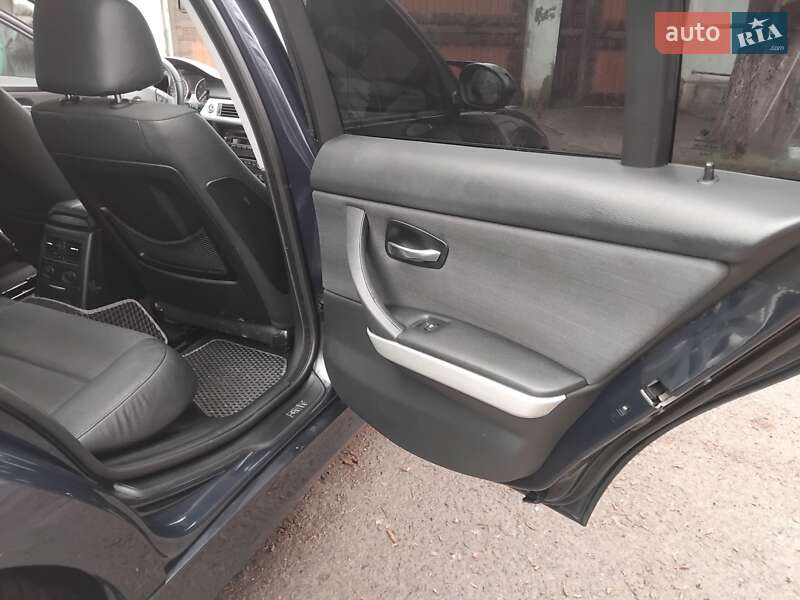 Седан BMW 3 Series 2007 в Черноморске