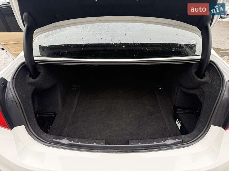 Седан BMW 3 Series 2015 в Ковеле