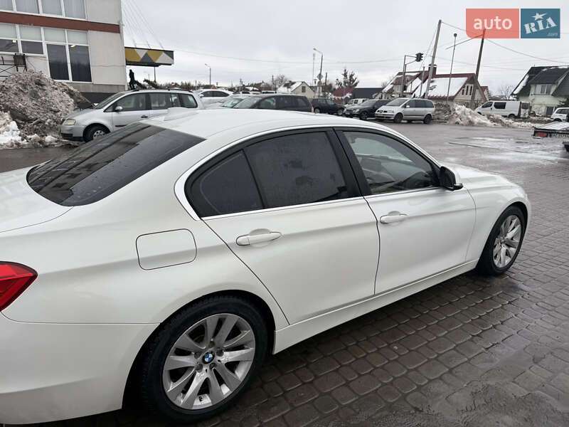 Седан BMW 3 Series 2015 в Ковеле
