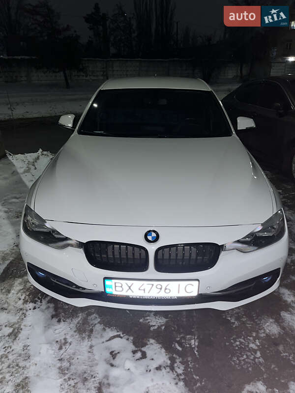 Седан BMW 3 Series 2017 в Киеве