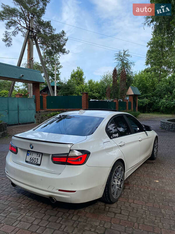 Седан BMW 3 Series 2014 в Буче