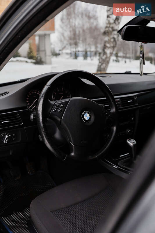 Седан BMW 3 Series 2008 в Хмельницком