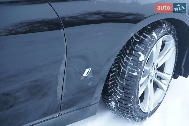 Седан BMW 3 Series 2018 в Попельне