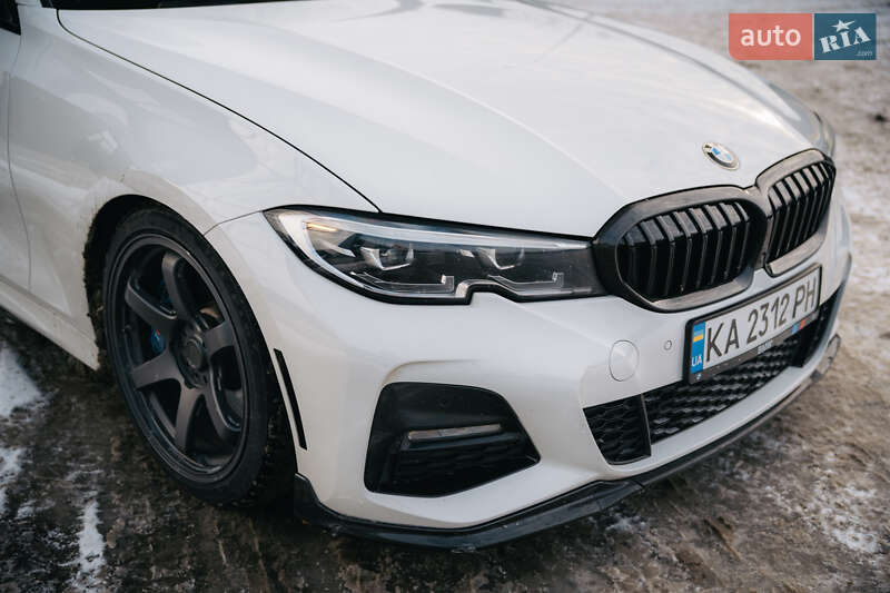 Седан BMW 3 Series 2020 в Киеве