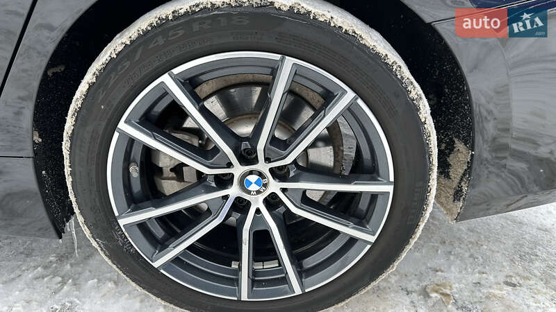 Седан BMW 3 Series 2019 в Виннице