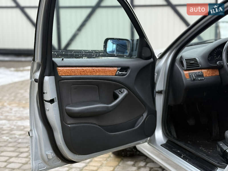 Седан BMW 3 Series 2004 в Тернополе