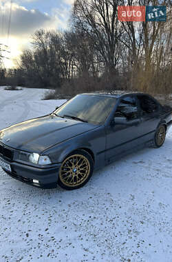 Седан BMW 3 Series 1994 в Днепре