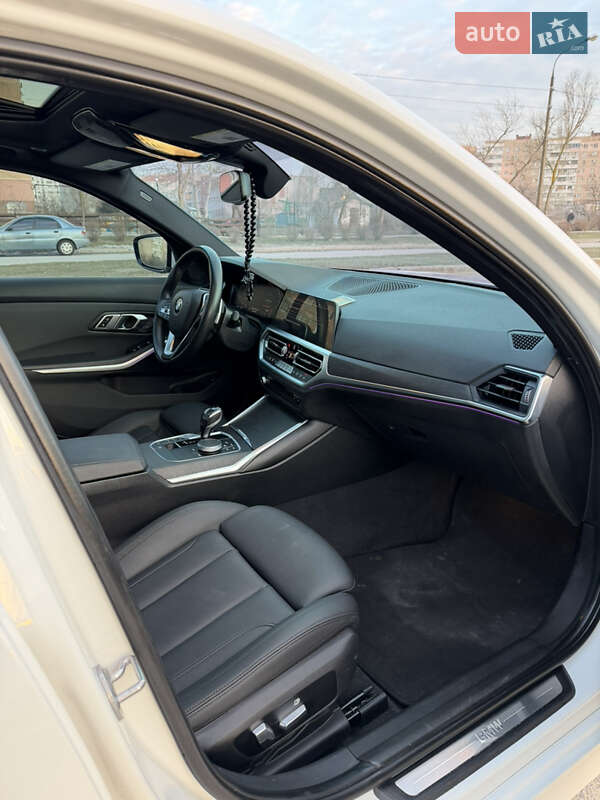 Седан BMW 3 Series 2021 в Запорожье
