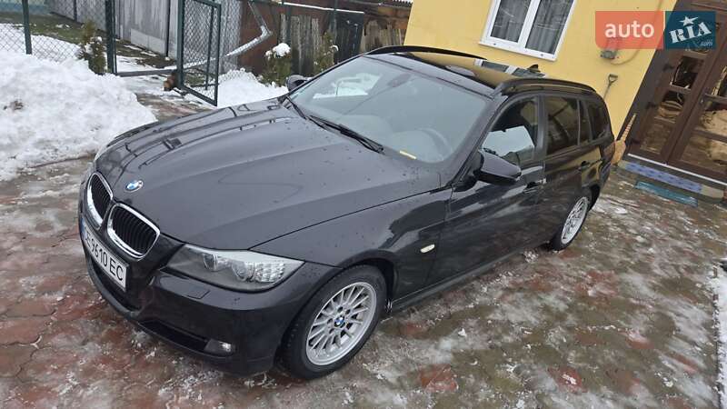 BMW 3 Series 2011