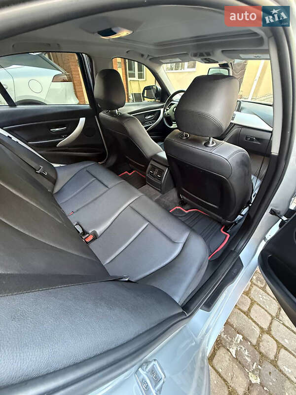 Седан BMW 3 Series 2013 в Ужгороде