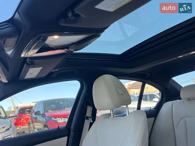 Седан BMW 3 Series 2019 в Луцке