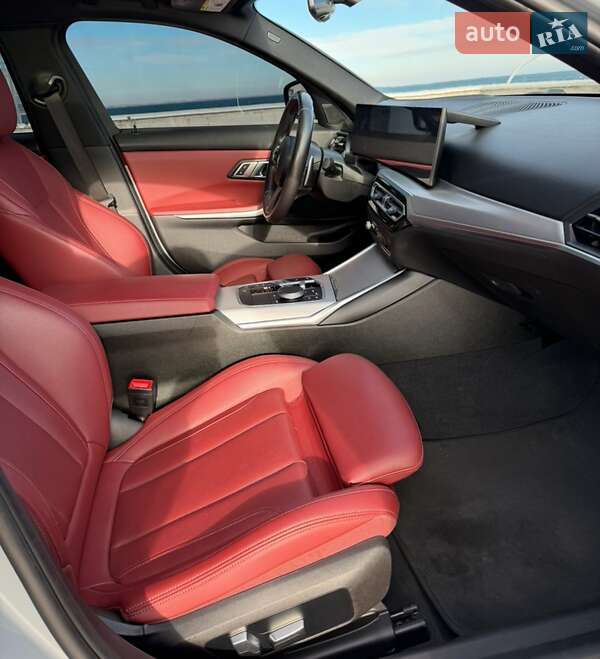 Седан BMW 3 Series 2022 в Одессе