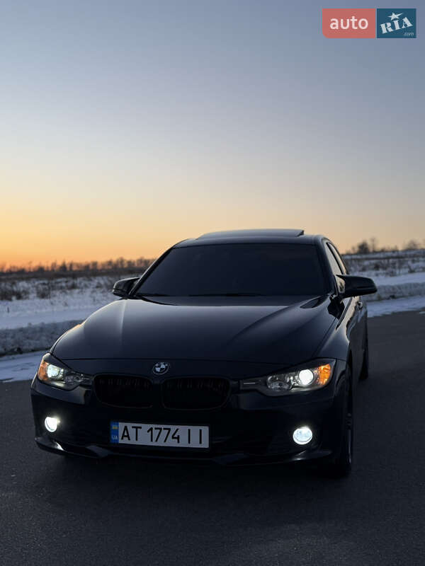 Седан BMW 3 Series 2015 в Киеве