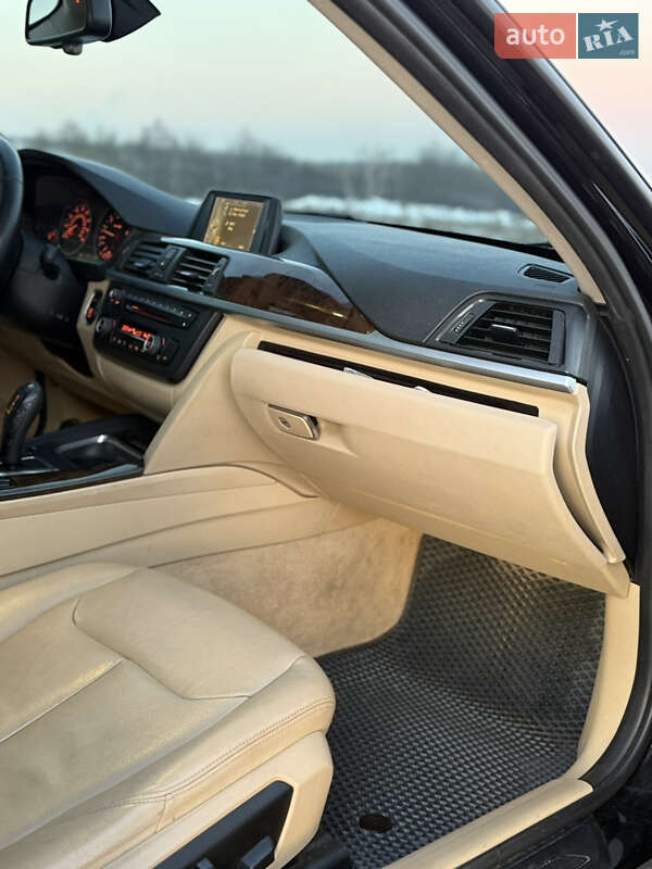 Седан BMW 3 Series 2015 в Киеве