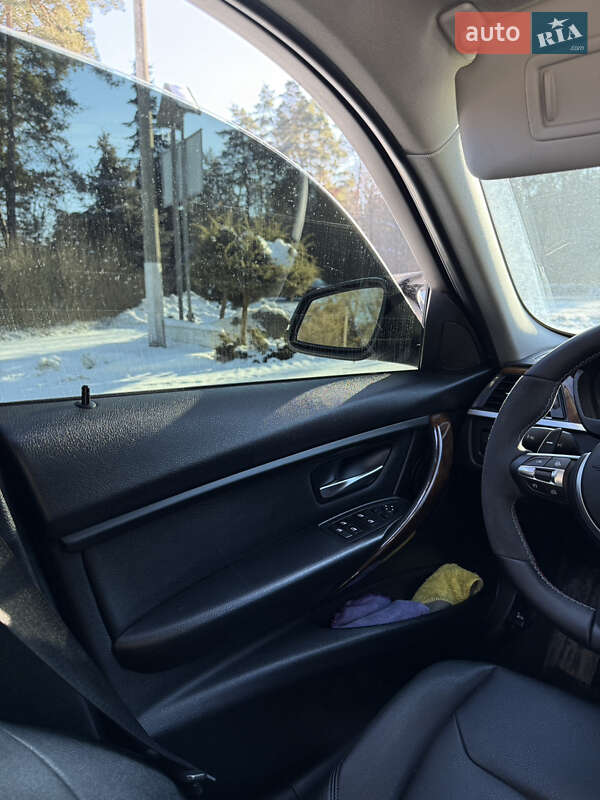 Седан BMW 3 Series 2015 в Шепетовке