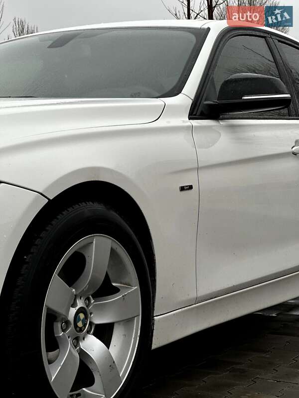 Седан BMW 3 Series 2013 в Ирпене