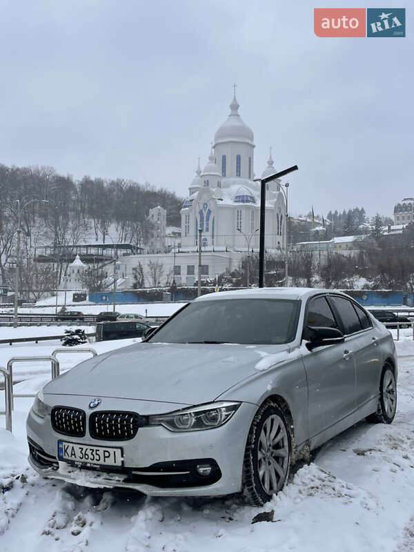 Седан BMW 3 Series 2016 в Киеве