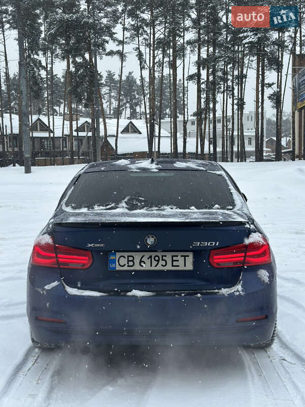 Седан BMW 3 Series 2018 в Киеве