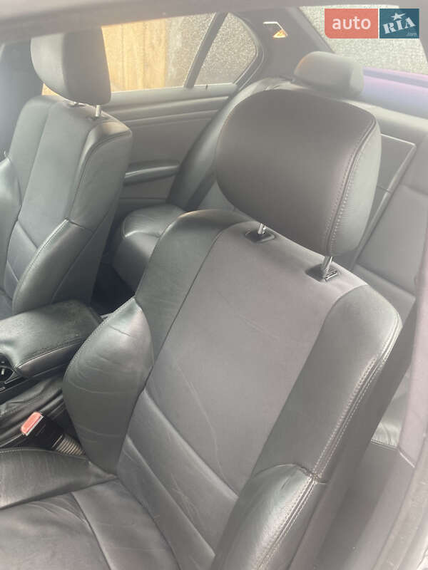 Седан BMW 3 Series 2004 в Шацке