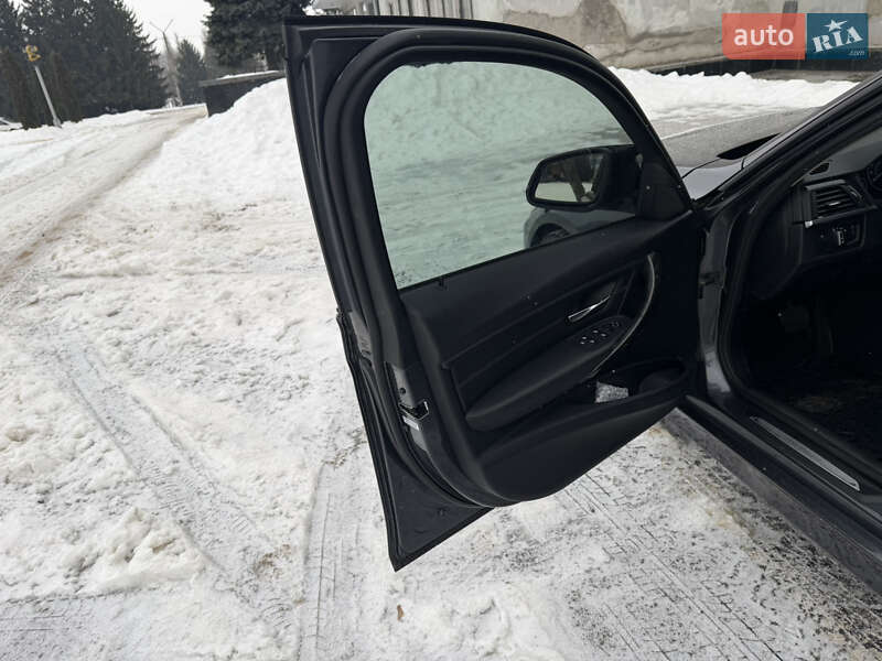 Седан BMW 3 Series 2013 в Ровно