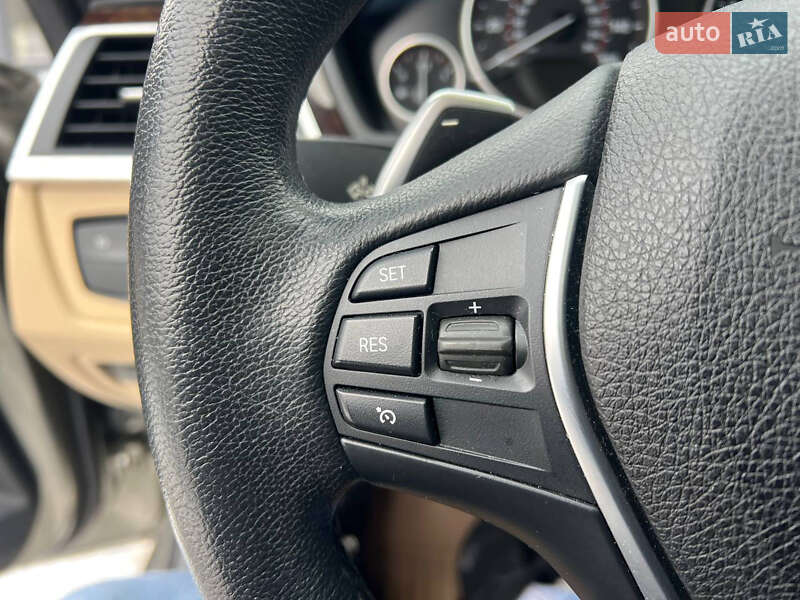 Седан BMW 3 Series 2017 в Киеве