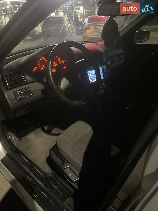 Седан BMW 3 Series 1999 в Ивано-Франковске