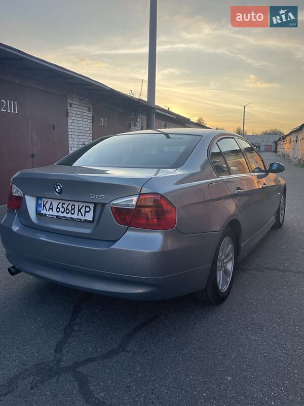 Седан BMW 3 Series 2006 в Киеве