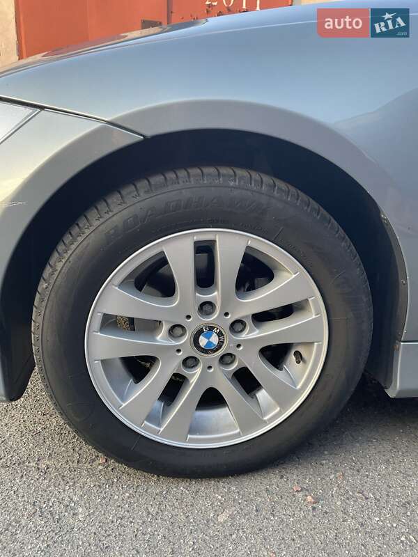 Седан BMW 3 Series 2006 в Киеве