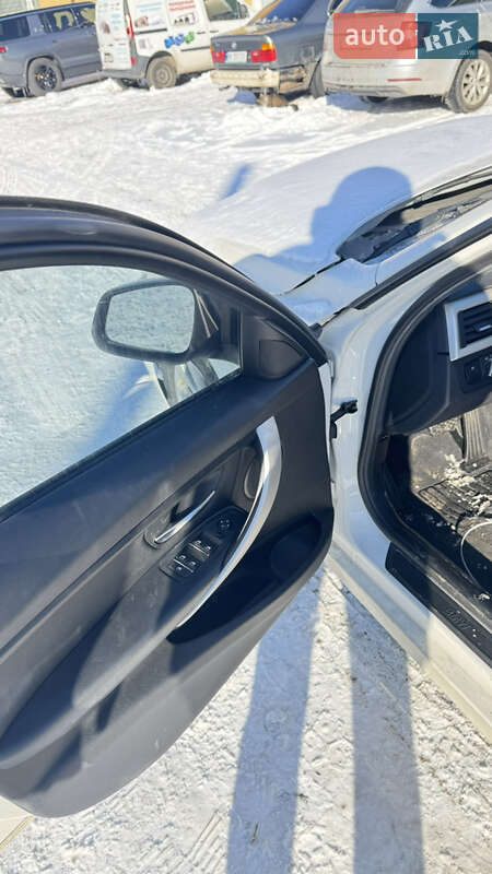 Седан BMW 3 Series 2016 в Ровно фото 13 Седан BMW 3 Series 2016 в Ровно