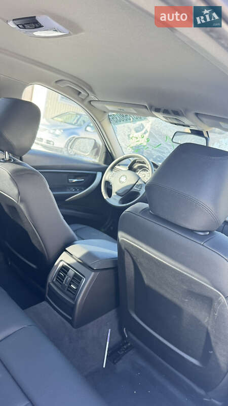 Седан BMW 3 Series 2016 в Ровно фото 22 Седан BMW 3 Series 2016 в Ровно