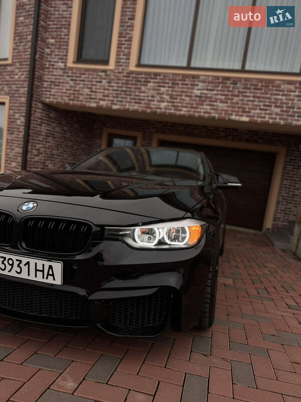 Седан BMW 3 Series 2013 в Черновцах